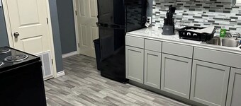 Convenient Apartment Near Hospitals & Downtown