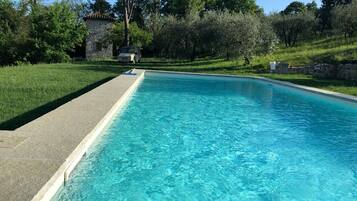 Casa de campo | Piscina | Una piscina al aire libre