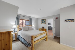 2 bedrooms, free WiFi, bed sheets - Spacious 2 Bedroom, 2 Bath Ideally Located to Breckenridge/Keystone (Breckenridge)