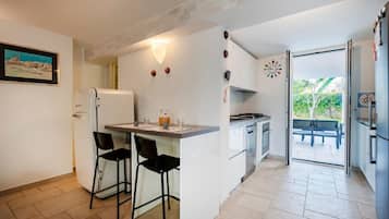 Kühlschrank, Mikrowelle, Geschirrspüler