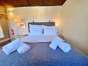 Unclassified image, 5 of 18, button