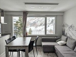 TV - Flaminia by Interhome (Leukerbad)