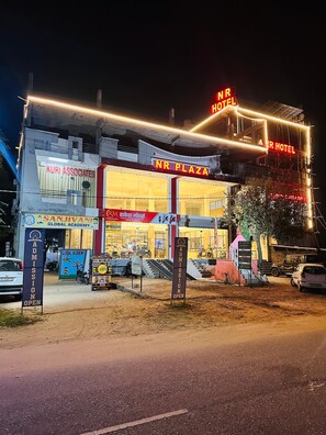 Exterior - N.R. Hotel (Shri Madhopur)