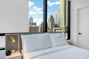 1 bedroom, desk, iron/ironing board, travel cot - Downtown Edit-Resort Style Stay with Lux Amenities (Miami)