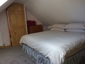 2 Schlafzimmer, Bügeleisen/Bügelbrett, WLAN, Bettwäsche