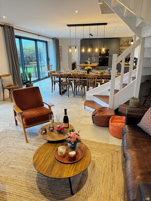 Interior - Large modern villa with a huge garden, only 500m from the sea for max. 12 guests (Plouescat)