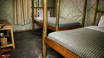 Phòng đôi hoặc 2 giường đơn Deluxe, quang cảnh vườn | Bàn, bàn ủi/dụng cụ ủi quần áo, truy cập Internet không dây miễn phí