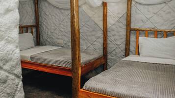 Deluxe Double or Twin Room, Garden View | Desk, iron/ironing board, free WiFi