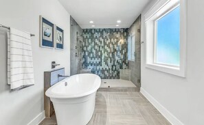 Shower, hair dryer, towels - Luxury by the Sea | Private Pool | Game Room | Observation Deck (Santa Rosa Beach)