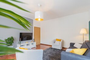 Living area - Riccardo's cottage 6 minutes from the lake + Parking (Nesso)