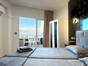 1 bedroom, in-room safe, iron/ironing board, travel cot - Studio with sea views Benalmádena (Benalmádena)