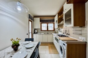 Refrigerador, microondas, parrilla de estufa y lavavajillas 