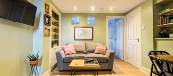 Snug 1 Bed Apartment 