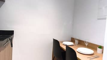 Comfort Apartment, Balcony, City View | Dining