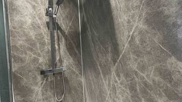 Shower, towels