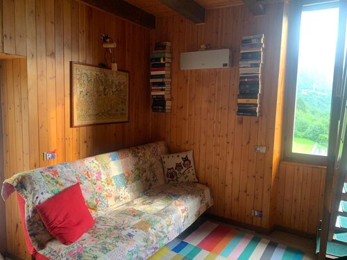 Hydro lake house in private residence, lodge style and private beach