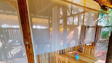 Tempat makan outdoor