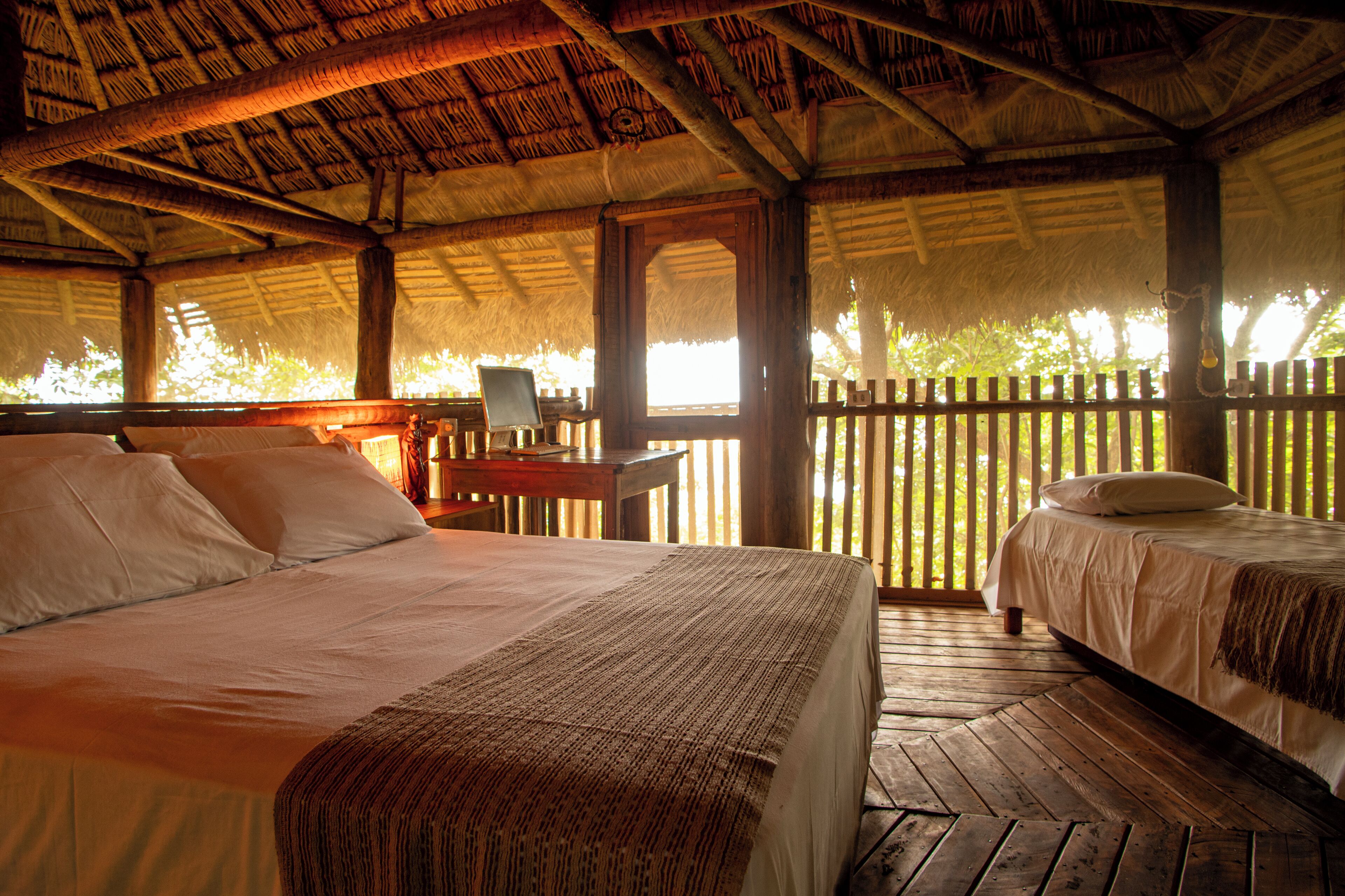 Escritorio y wifi gratis 