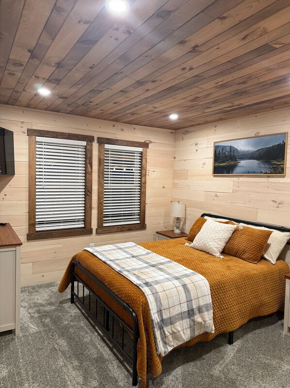 Ferros/tábuas de passar roupa, acesso à internet, roupa de cama