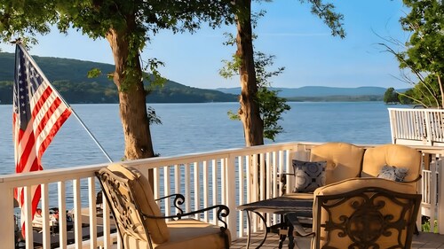 Entire cottage in Hammondsport, New York