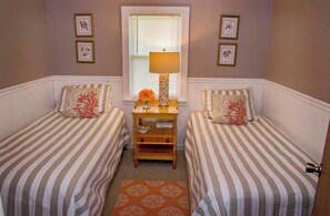 3 bedrooms, WiFi, bed sheets - Entire cottage in Hammondsport, New York (Hammondsport)