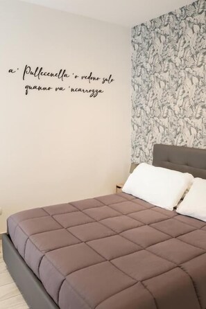 Free WiFi - 5 Santi Rooms (Naples)