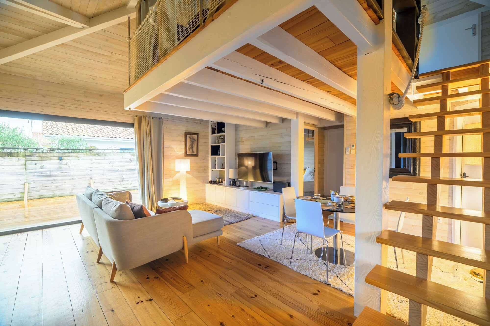 Televisie en een open haard