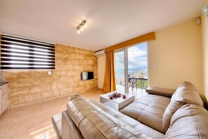 Living area - Apartman ZIS 5L (Opština Bar)