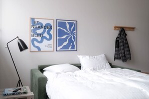 1 chambre, fer et planche à repasser, lit parapluie, Wi-Fi
