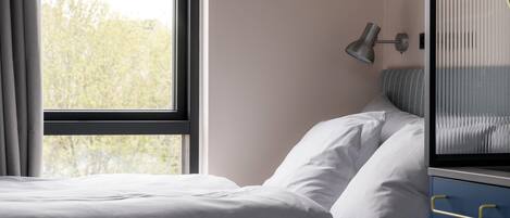 Iron/ironing board, travel cot, WiFi, bed sheets