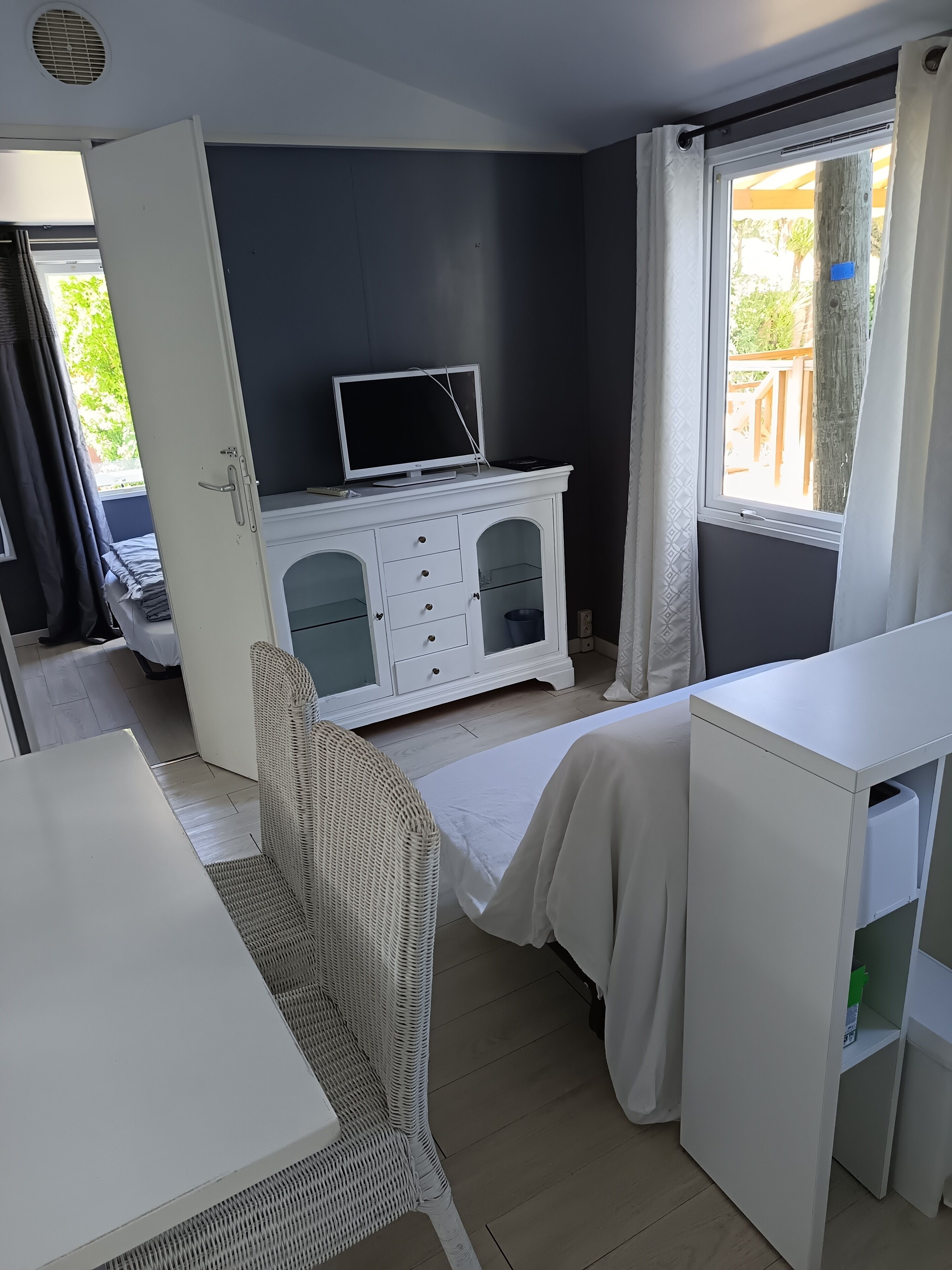 Fer et planche à repasser