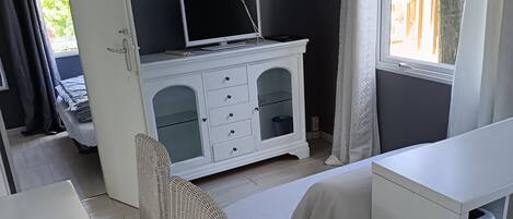 Fer et planche à repasser