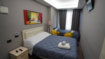 Triple Room, City View | Free WiFi