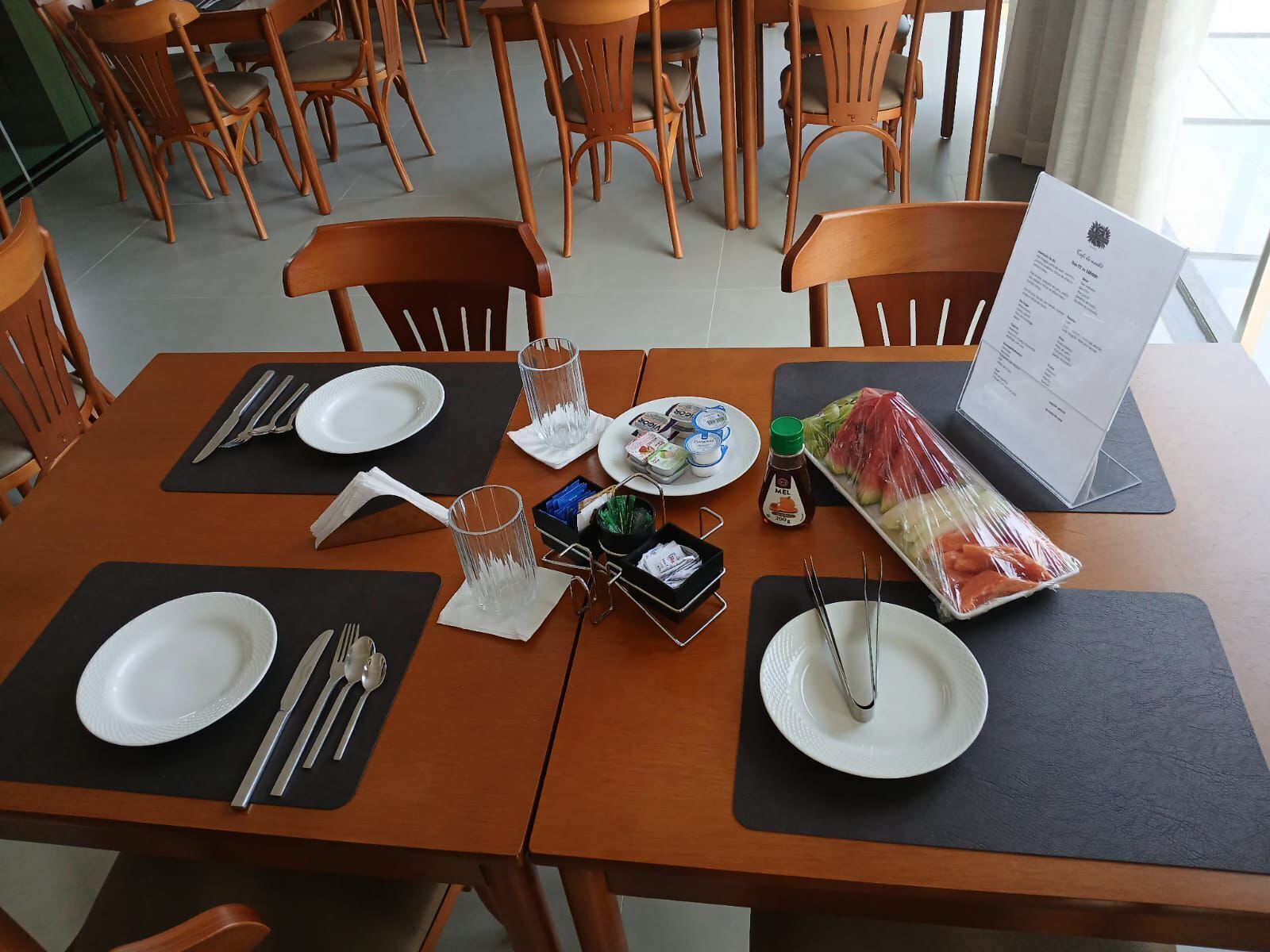 Free daily cooked-to-order breakfast 