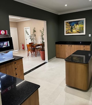 Interior - Gran Amazon Av. Júlio César (Belém)