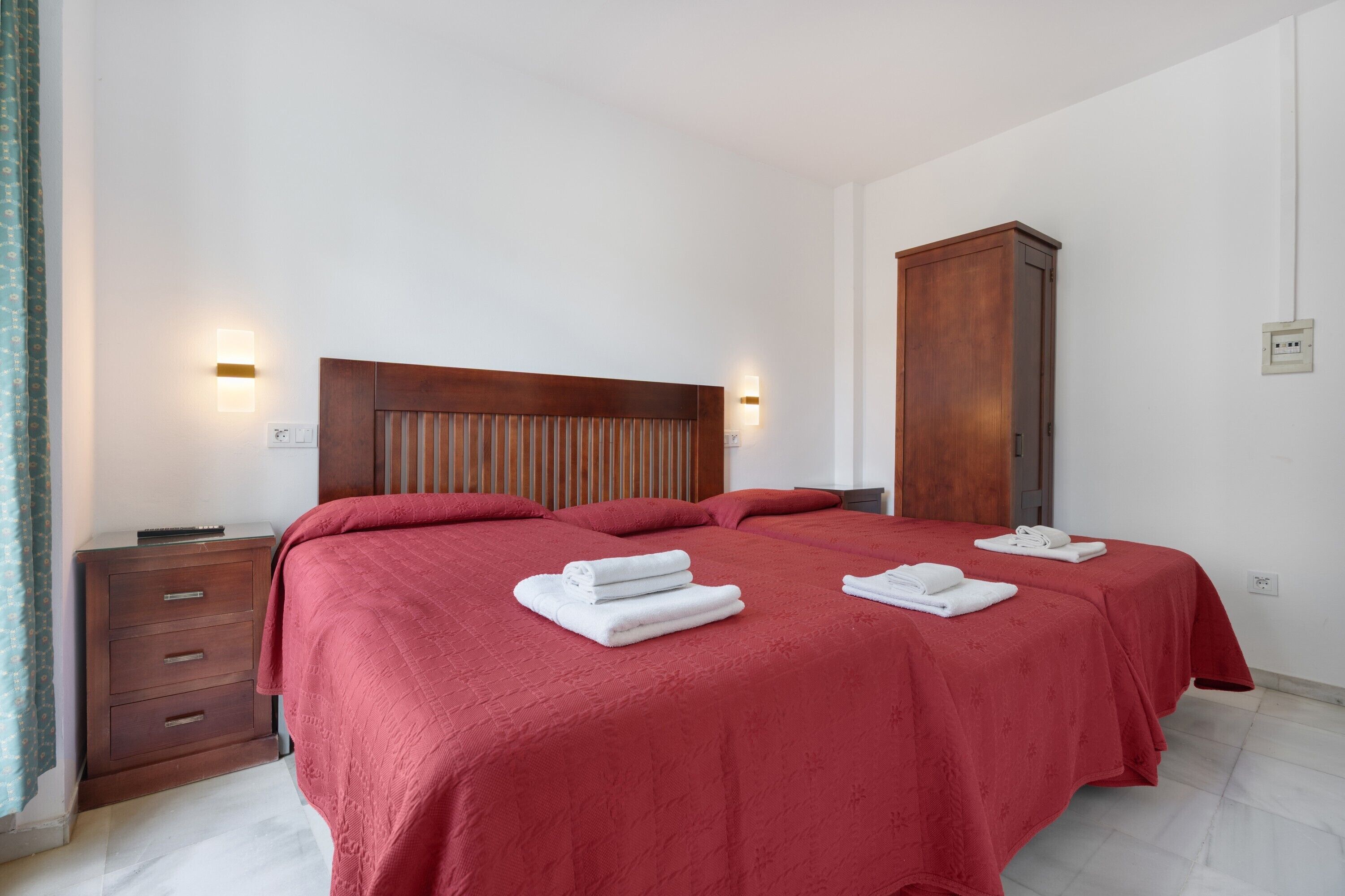 Bügeleisen/Bügelbrett, WLAN, Bettwäsche