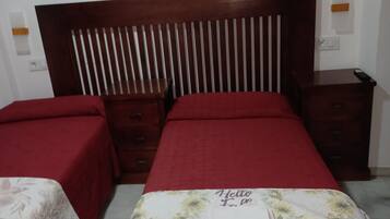 Fer et planche à repasser, Wi-Fi, draps fournis