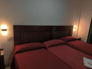 Fer et planche à repasser, Wi-Fi, draps fournis
