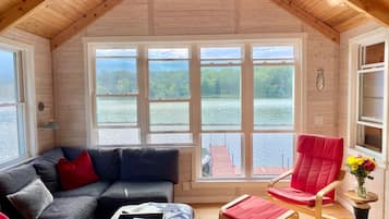 Smart TV, books, video library, stereo