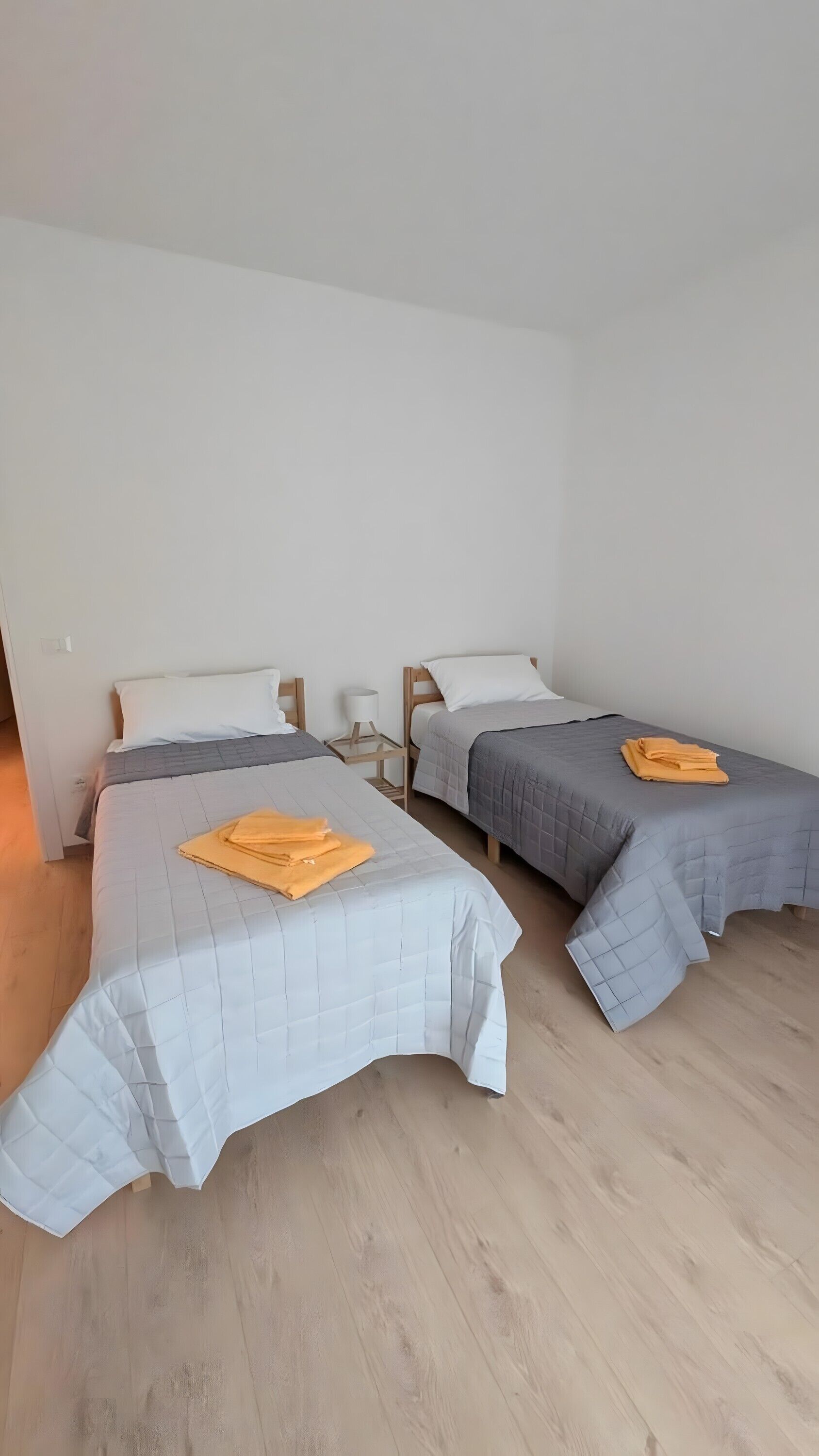 Bügeleisen/Bügelbrett, WLAN, Bettwäsche