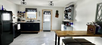 Cozy newly built 1-bedroom unit 2 Kentucky Bay in charming Smithfield Maine