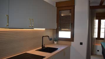 Superior Apartment, Mountain View | Private kitchen