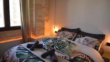 Superior Apartment, Mountain View | In-room safe, soundproofing, iron/ironing board, free WiFi