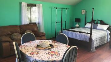 熨斗/熨衫板、免費 Wi-Fi、床單