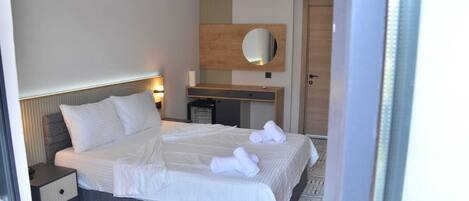 Comfort Room, Balcony