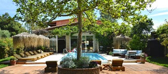 2 Private Villas in Large Estate. Sleeps 22. Near Airport