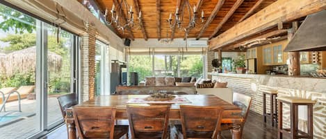 تناول الطعام