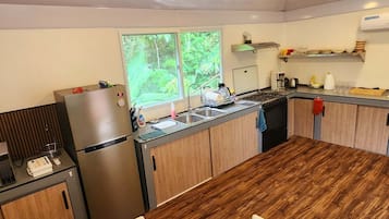 Refrigerador, microondas