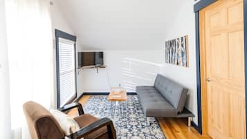 Smart TV, DVD player, books