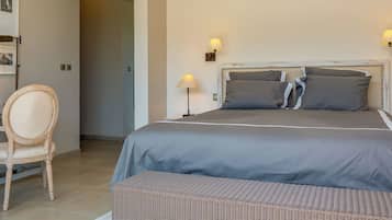 Strykejern/-brett, wi-fi og sengetøy